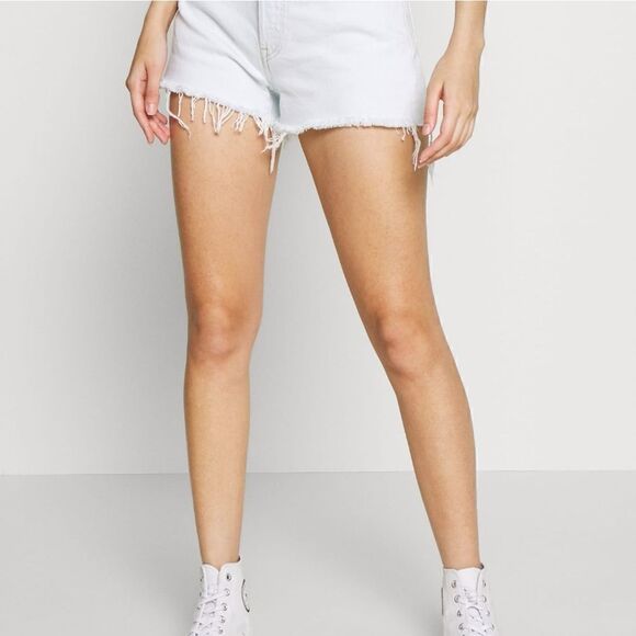 Levi’s High-Waisted Shorts 501 High-Rise Women’s Waist Size 32 White Distressed - Picture 5 of 10